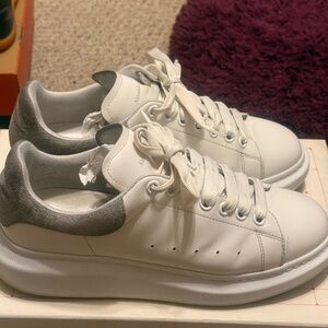 Alexander McQueen White Leather Oversized Sneakers with Gray Heel